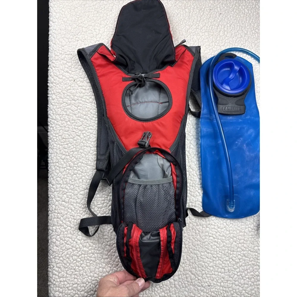 Camelbak rouge red